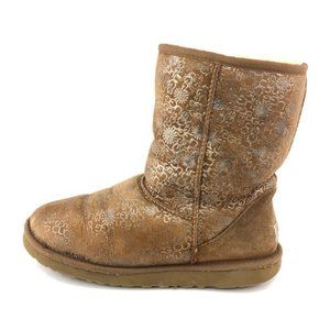 UGG Classic Short Fancy Winter Boots W9